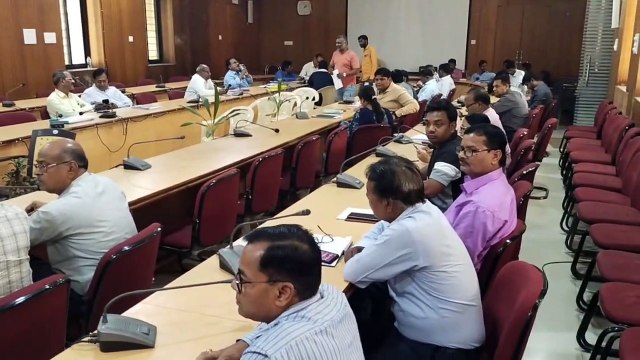 जनसुनवाई में कलेक्टर ने सुनी ग्रामीणों की समस्या, कई का ऑन स्पॉट निराकरण किया