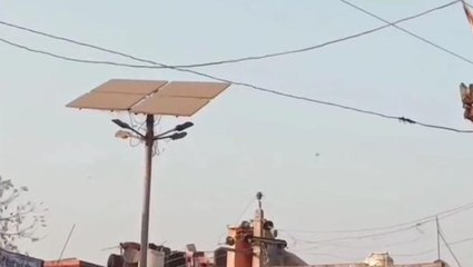 देवरिया: लाखों की लागत से लगा स्ट्रीट लाइट हुआ खराब, अंधेरे में रहने को मजबूर हुए लोग