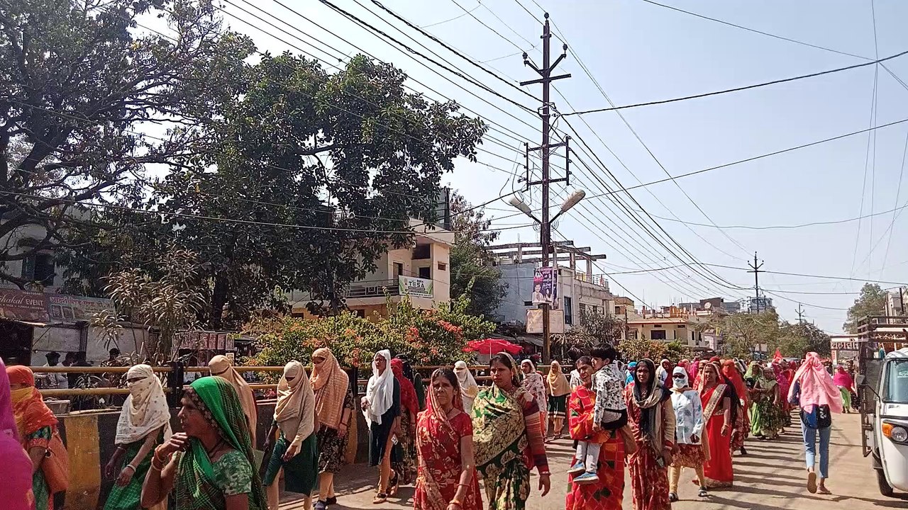 प्रदेशव्यापी हड़ताल, आंगनबाड़ी केंद्रों पर लटके रहे ताले