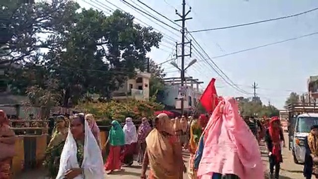 प्रदेशव्यापी हड़ताल, आंगनबाड़ी केंद्रों पर लटके रहे ताले