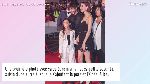 Yvan Attal et Charlotte Gainsbourg : Exquise photo du clan au complet, avec leurs enfants et leurs chiens