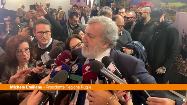 Rifiuti, Emiliano Prego in ginocchio i pugliesi di non abbandonarli