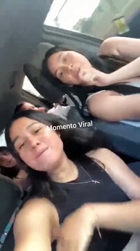 Cette conductrice n'aurait pas dû chanter avec ses amis en conduisant