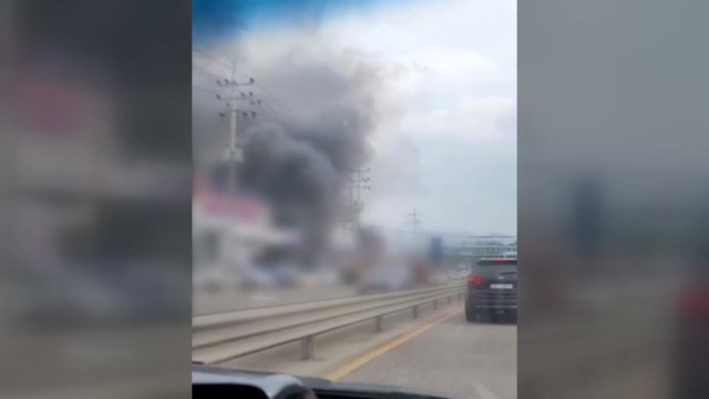 경기 광주시 야적장 화재... 쓰레기 태우다 옮겨붙어 / YTN