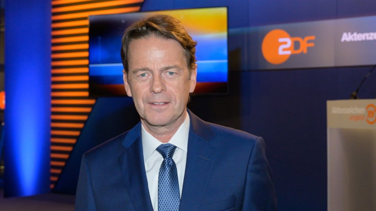 Rudi cerne: so wurde er „aktenzeichen xy“-moderator