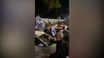 İsrail'de protestolar büyüdü, başbakanın eşi kuaförde mahsur kaldı