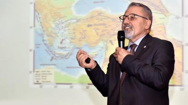 İzmir'de deprem olacak mı? İzmir'de deprem riski var mı, deprem bekleniyor mu? Naci Görür bu kez İzmir için uyardı!