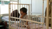 هجرة الأطباء والعقوبات الأميركية تزيد معاناتهم.. 23 ألف طفل أفغاني على قوائم الانتظار لإجراء عمليات قلب