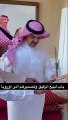 صورة نادرة للملك سلمان: يوتيوبر شهير يقدم هدية للعاهل السعودي
