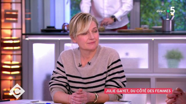Julie Gayet était l'invitée de C à Vous sur France 5Extrait de C à Vous avec Julie Gayet