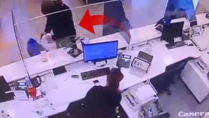 İstanbul'da oyuncak tabancalı banka soygunu! Saniye saniye kamerada