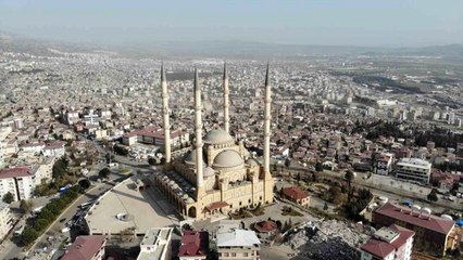 Kahramanmaraş'ın simgesi Abdülhamit Han Camii depremlere rağmen dimdik ayakta