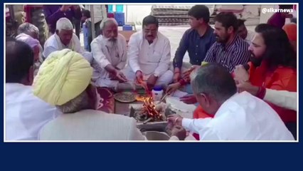 सीकर : गुंगारा सीएचसी के नए भवन में शिफ्ट करने की मांग को लेकर धरना तीसरे दिन जारी