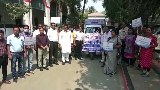 जिला कार्यालय परिसर से जनचेतना रथ को हरी झंडी दिखाकर रवाना किया