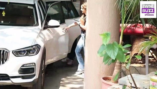 Malaika Arora, Suzzane Khan & Arbaaz Khan Snapped Together At Arbaaz Khan’s House