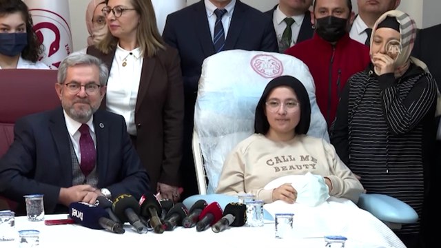 Enkazdan 248'inci saatte kurtarılan Aleyna Ölmez taburcu edildi
