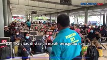 Antigen dan PCR Syarat Perjalanan Akan Dihapus, Begini Suasana Stasiun Pasar Senen