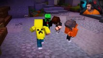 MINECRAFT HIDE AND SEEK IN HAUNTED CASTLE (2)