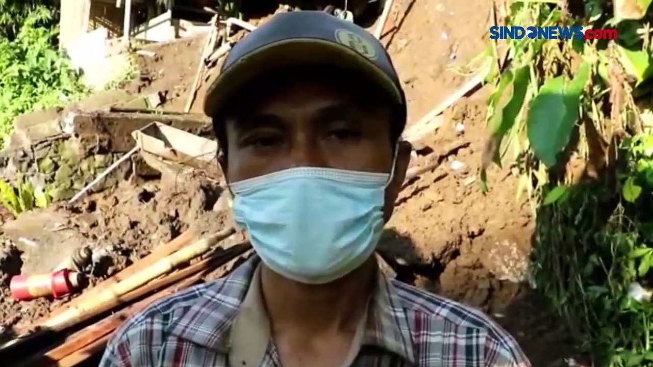 Tebing Longsor Timpa Rumah dan Saluran Irigasi di Karangasem