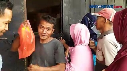 Ribuan Warga Serbu Operasi Pasar, di Banjarnegara Warga Celupkan Jari ke Tinta