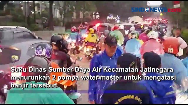 Diguyur Hujan Deras, Jalan D.I Panjaitan Jakarta Timur Banjir