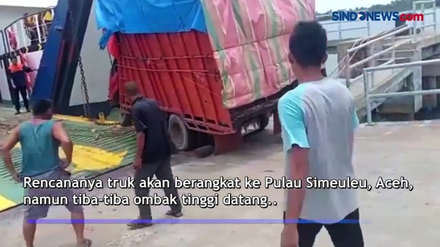 Truk Sembako Terjun ke Laut saat Masuk ke Kapal di Aceh, Ini Penyebabnya