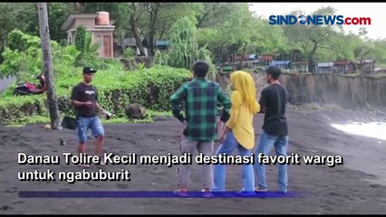 Asyiknya Ngabuburit Sambil Menikmati Deburan Ombak di Danau Tolire Kecil Ternate
