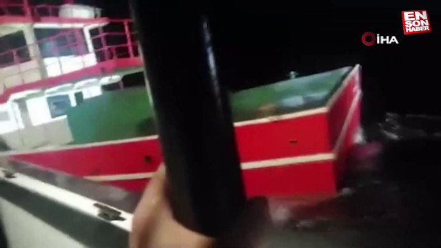 Çanakkale açıklarında 122 düzensiz göçmen ve 2 göçmen kaçakçısı şüphelisi yakalandı