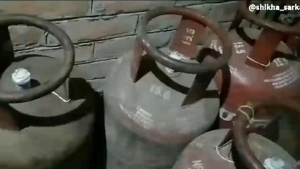 ইটাহারঃ আবারো বাড়লো গ্যাসের দাম! কি বলছে সাধারণ মানুষ ?