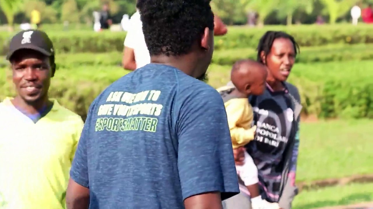 Street tennis; a growing sport in Rwanda