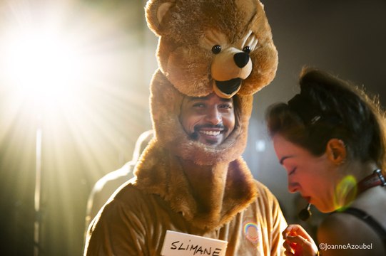 Slimane, Zazie, Soprano... Leur pire costume aux Enfoirés