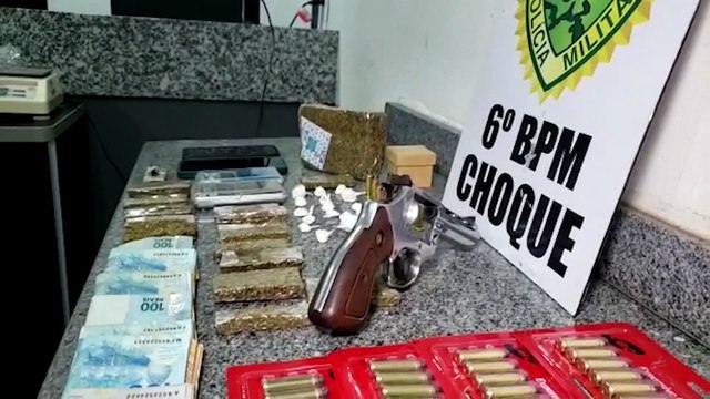 Choque encaminha dupla acusada de tráfico de drogas e apreende arma de fogo no Morumbi