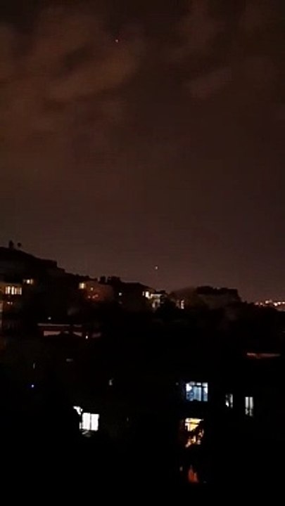 İstanbul üzerinde 'cisim' görüntüleri