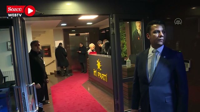 İYİ Parti Genel Başkanı Akşener, milletvekilleriyle bir araya geldi