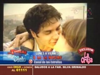 Valentino Lanus Muy bien acompañado