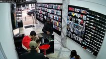 Vídeo mostra assalto em loja de eletrônicos em Águas Lindas