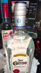 un litro de tequila plata jose cuervo especial una botella de licor de la mejor calidad en mexico