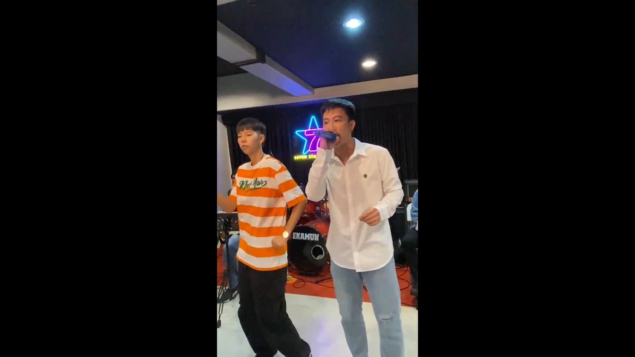 นุ๊ก - ป๊ายปาย ชวนแฟนๆ มาสนุกติดขอบเวที 7 สีคอนเสิร์ตออนทัวร์ 11 มี.ค.นี้