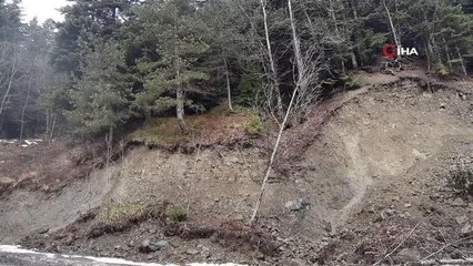 Abant'ta eriyen karlar heyelana sebep oldu