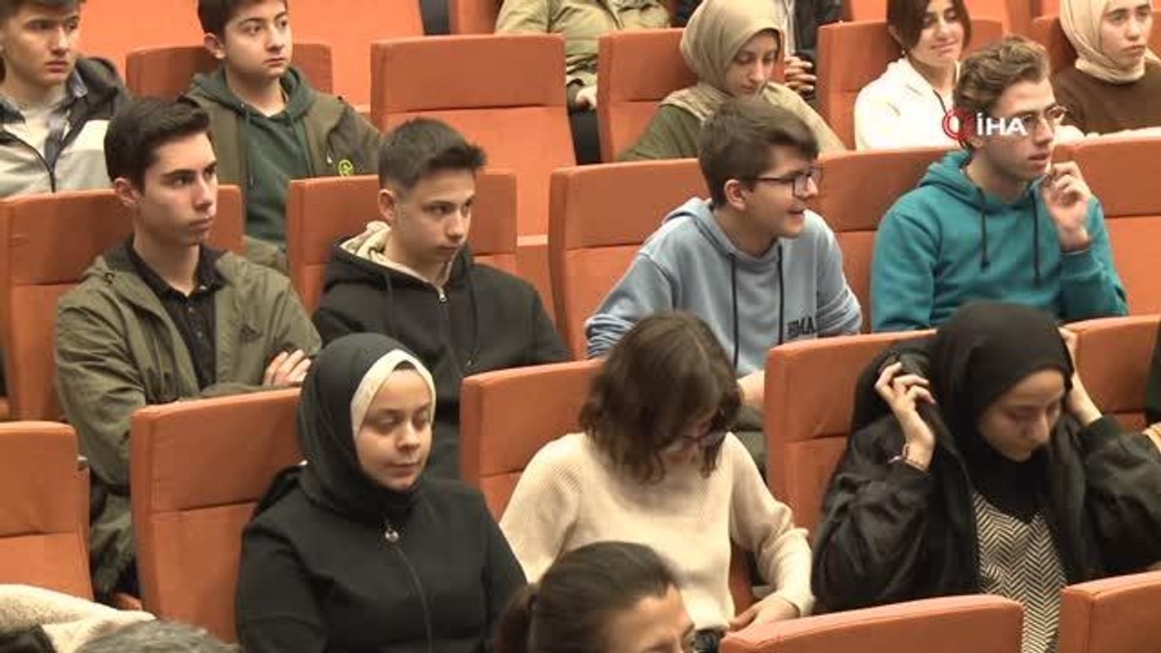 Yıldırım Belediyesi'nden depremzede öğrencilere TYT-AYT desteği