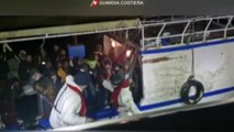 Migranti, Guardia Costiera salva 211 persone a largo di Lampedusa