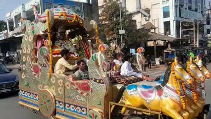 निकाली शोभायात्रा, गूंजे खाटू श्याम के जयकारे, देखें वीडियो