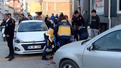 Çorum'da iki otomobil çarpıştı: 3 yaralı