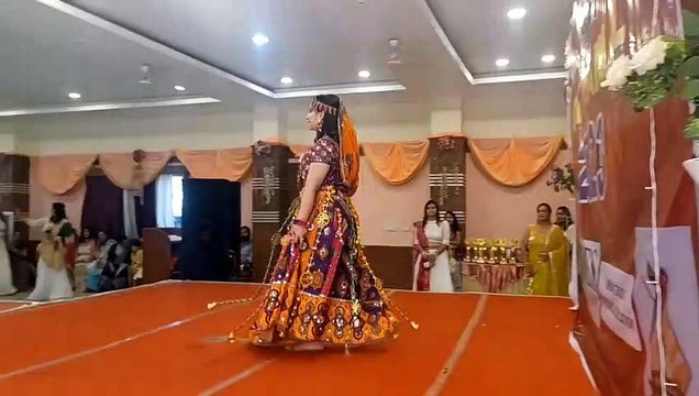 नंदन पैलेस में एनएच 12 क्रिएटिव वूमन का प्री होली मिलन समारोह