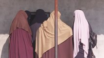 مكتب صرافة يتلقى الأموال لنساء داعش.. مشهد عجيب في مخيم الروج بسوريا