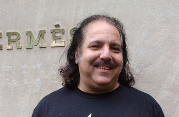 La hermana del actor porno Ron Jeremy quiere que se le someta a una tutela legal