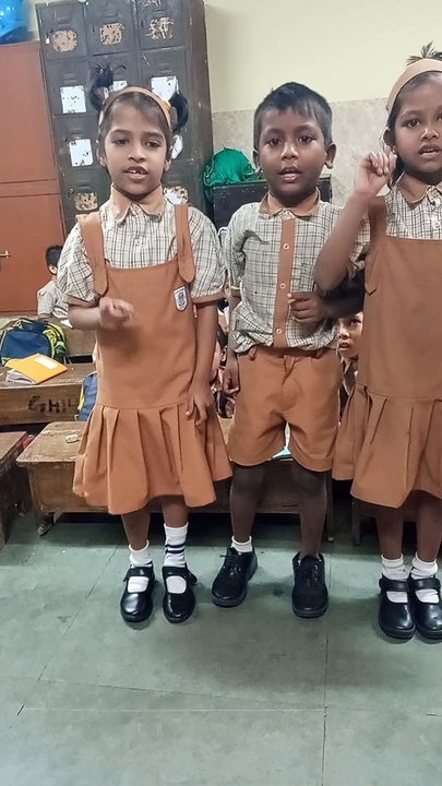 हिंदी कविता फलों की दुनिया