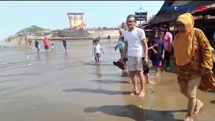 Gelombang Laut Tinggi dan Air Pasang Hantui Wisatawan di Lebak