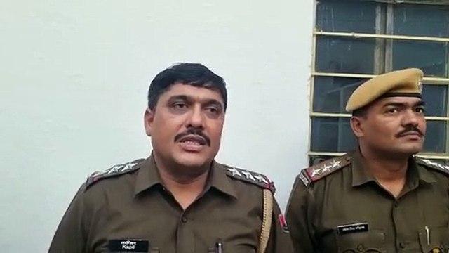 शाहरुख खान मुम्बई से गिरफ्तार, सलमान की तलाश जारी, देखें वीडियो