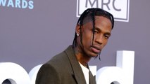 Kylie Jenners Ex Travis Scott wird von der Polizei gesucht